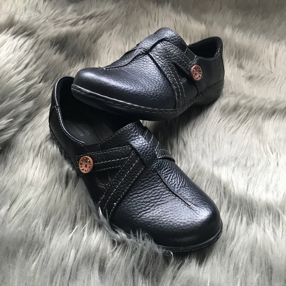 clarks button shoes